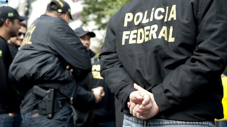Left or right policia federal3
