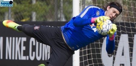 Left or right o goleiro cassio durante treino do corinthians 1477604703767 615x300