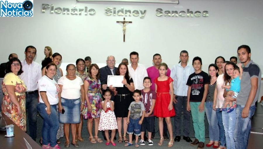 Center igreja casa de ora o para todas as na es recebe homenagem no legislativo