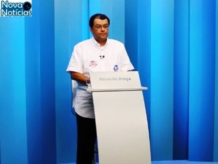 Left or right 23out2014 o governador do amazonas e candidato a reeleicao jose melo pros a esquerda debate com o candidato eduardo braga pmdb em manaus 1414131617059 615x300
