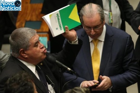 Left or right marum e cunha