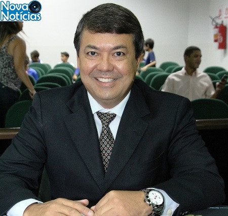 Left or right dr sandro