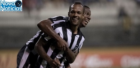 Left or right bruno silva comemora gol marcado para o botafogo contra o madureira 1458515684933 615x300