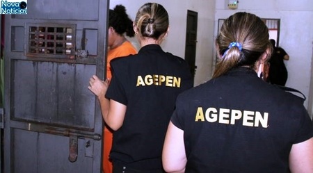 Left or right agepen