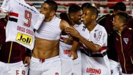 Left or right spscrodrigogazzanelrmsportsimagesgp