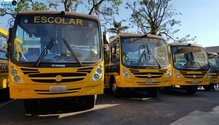 Left or right onibus escolar 750x430