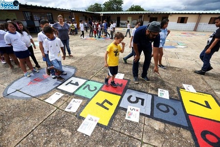 Left or right unicef