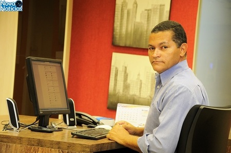 Left or right wilson aquino jornalista e professor