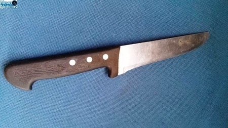 Left or right faca de taquarussu