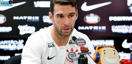 Left or right mauro boselli concede a primeira entrevista coletiva como reforco do corinthians 1546867345510 615x300