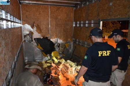 Left or right prf apreende 1294kg de maconha em paranaibams 2