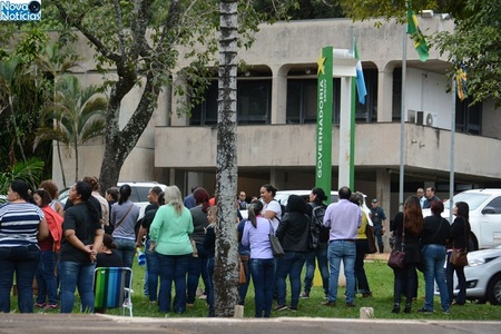 Left or right administrativos da educacao