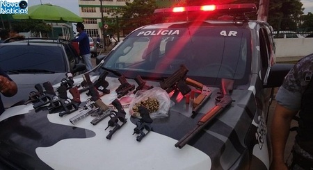 Left or right armas apreendidas em operacao policial 30102019085103549