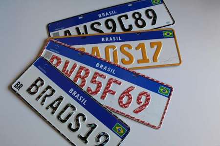 Left or right placas