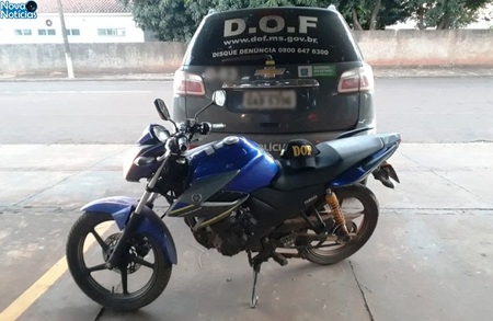 Left or right 02 03 2020 1 motocicleta yamaha