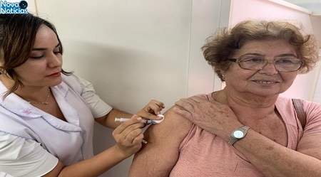Left or right vacinacao idosos