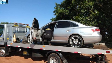 Left or right veiculo hyundai azera adulterado