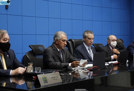 Left or right governdor reinaldo
