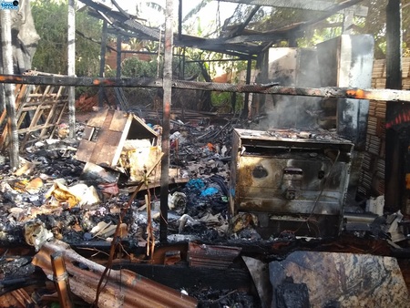 Left or right casa pegou fogo neste di a03 de fevereiro em ivinhema
