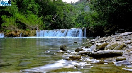 Left or right 800px cachoeira no rio salobra 02 672x372 1