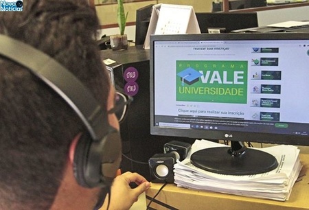 Left or right vale universidade