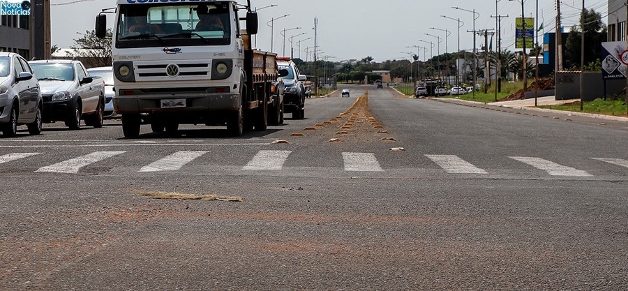 Left or right prolongamento da avenida antonio joaquim de moura andrade