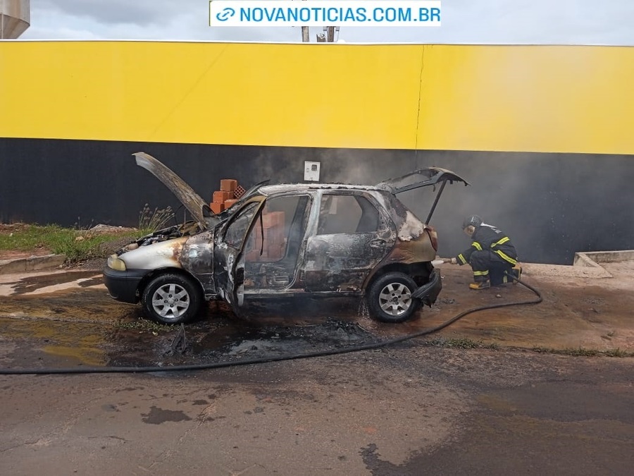 Center carro ficou destruid em ivinhema dia 29 de setembro