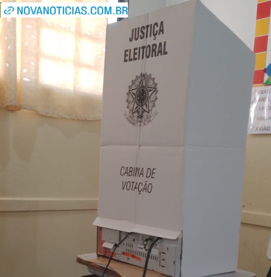 Left or right cabine de vota o 30 de outubro