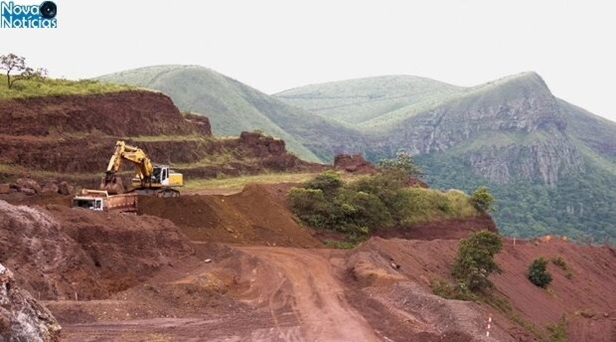 Left or right mineradora em corumba