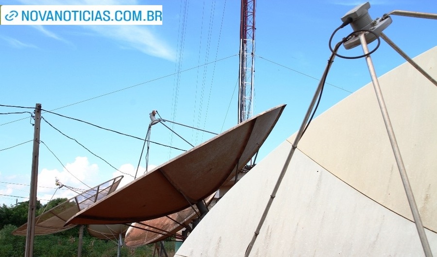 Left or right torre de tv arquivo pmna