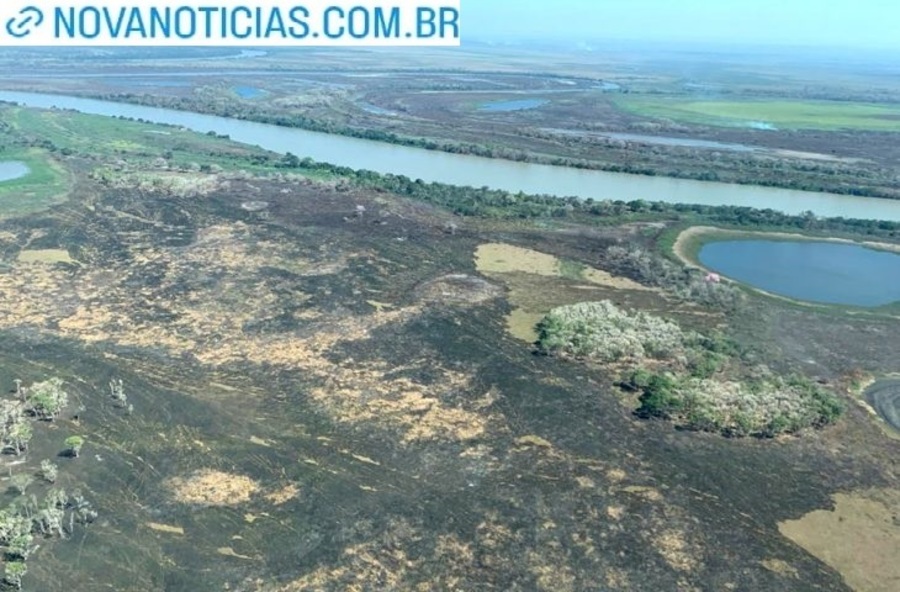 Left or right pantanal fogo amolar capa 730x480 1