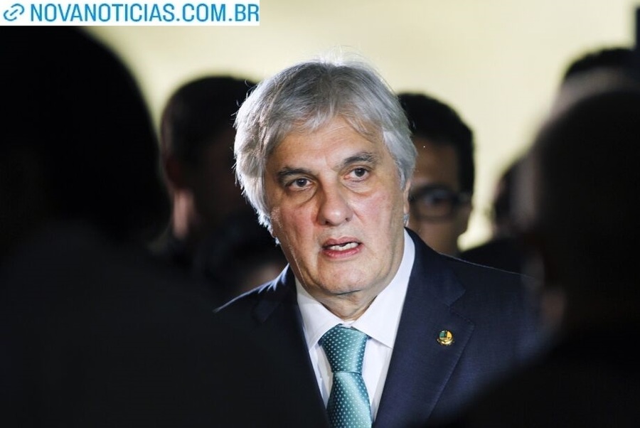 Left or right delcidio do amaral nova