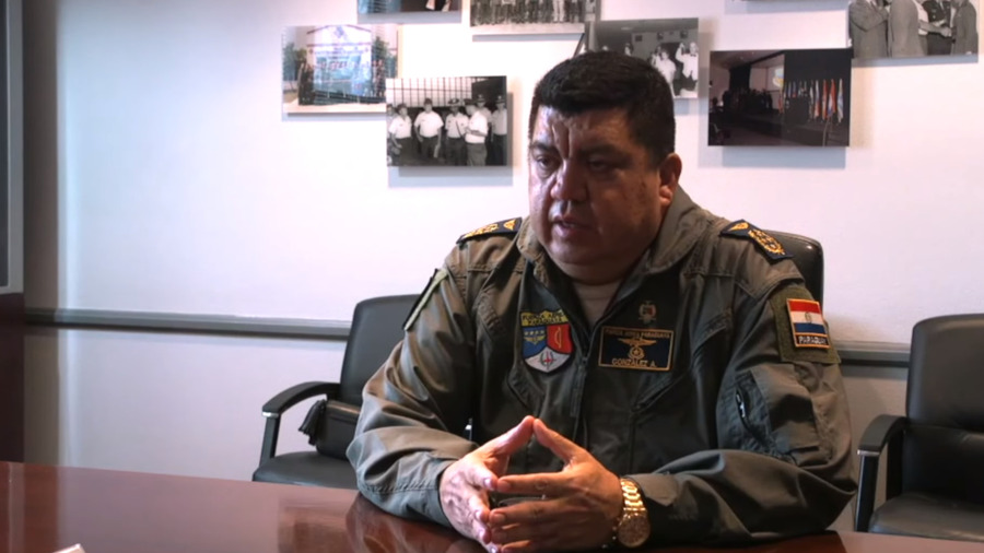 Left or right arturo javier gonzalez paraguai militar