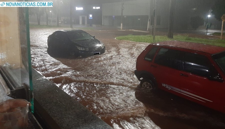 Center carro em nova dia 20 de janeiro chuva