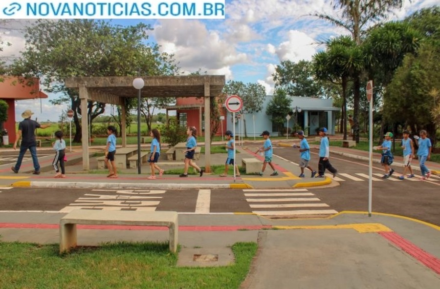 Left or right detranzinho criancas 730x480
