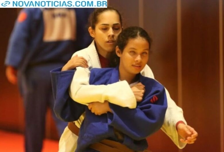 Left or right foto certa judo