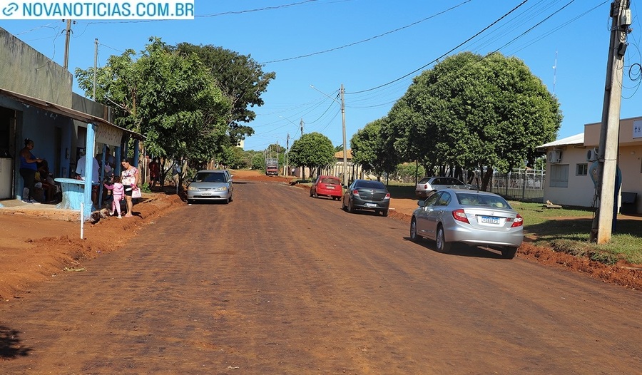 Left or right asfalto casa verde junho de 2024