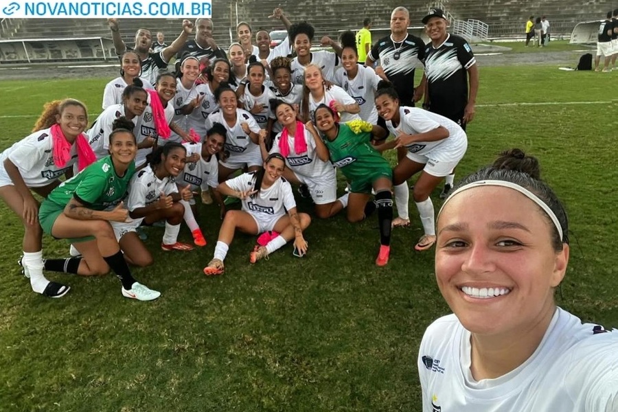 Left or right futebol feminio
