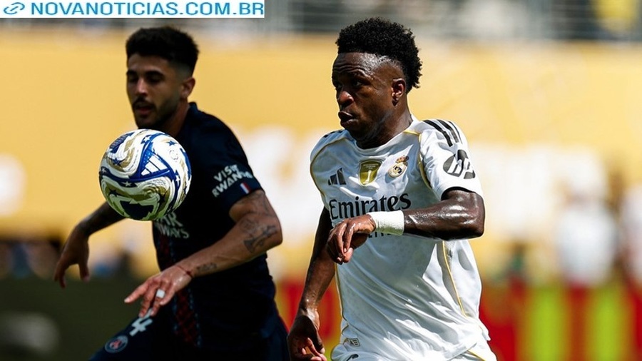 Left or right vinicius 77