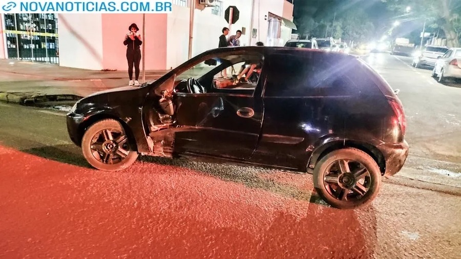 Left or right carro envolvido em acidente em batagauassu