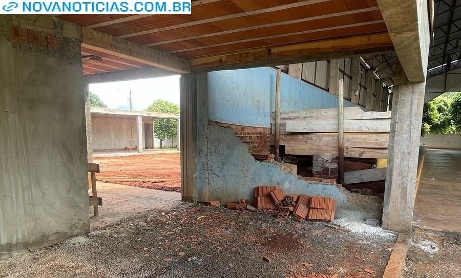 Left or right luiz cl udio josu 