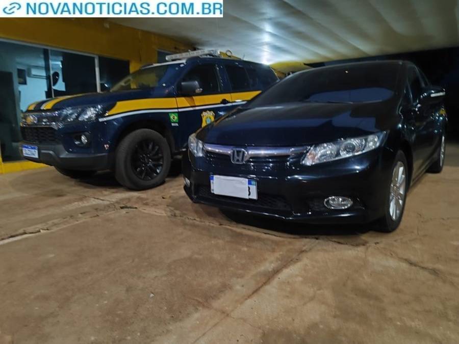Left or right a13e6849 ec90 493e bf88 131cc378969f