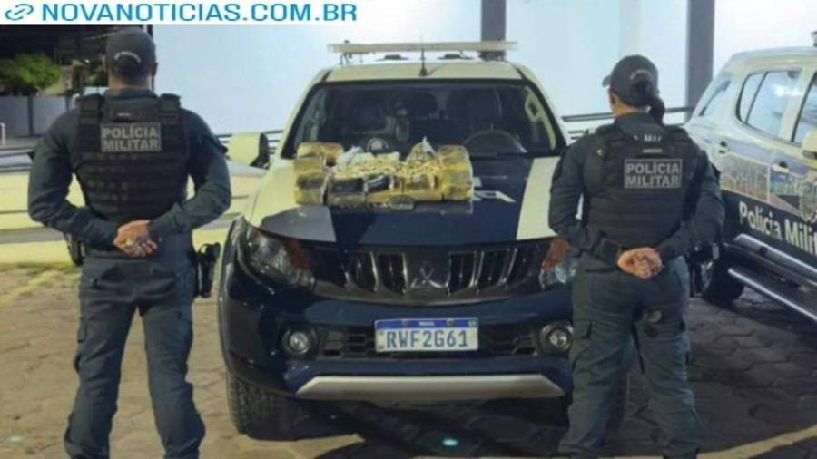 Left or right boliviano e preso com mais de 50 capsulas de cocaina no corpo e 17 quilos de drogas em onibus 17605290946725 thumb