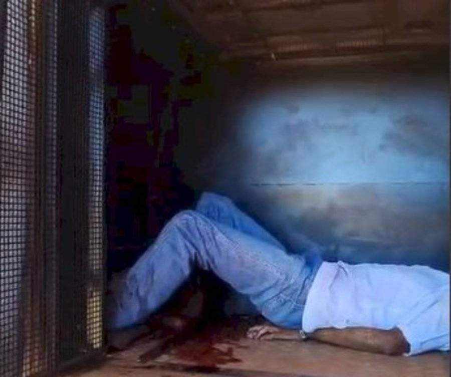 Left or right 7274103b815f591e2a0b6d17a840361a 1