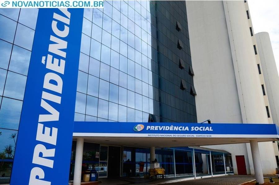 Left or right 21 08 2020 002 previdencia socialsantos fc231082200890