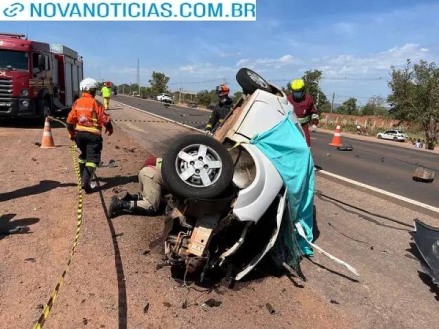 Left or right representante comercial morre em colisao entre carro e caminhao na br 163 1761319076919 thumb