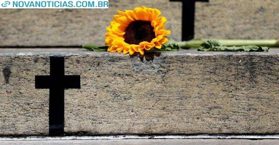 Left or right feminicidio r2rfoisodl00xfn0z96kmvmsgyzeqpq5dcmn48i8i0