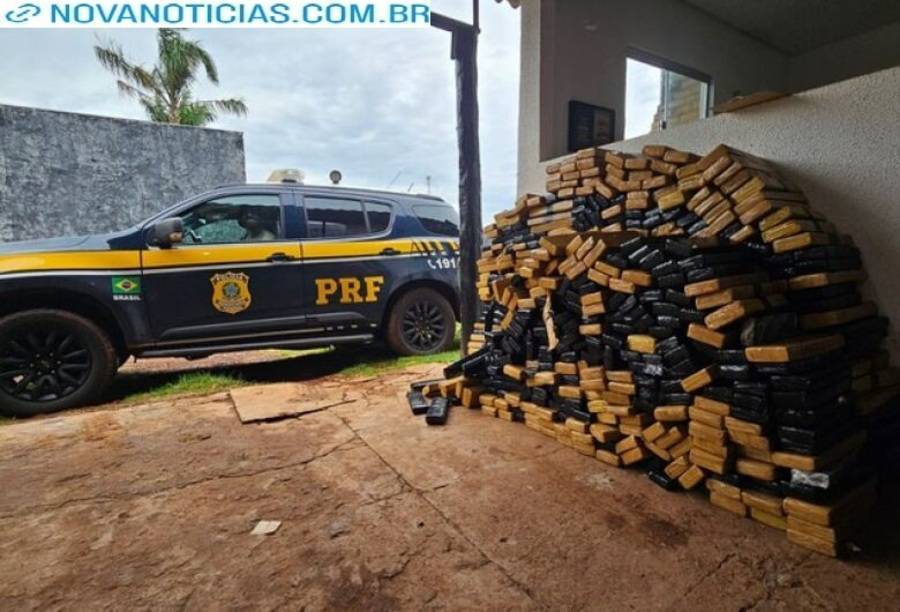 Left or right e9b24a30 5eb3 48d3 b747 25dbdc82a834