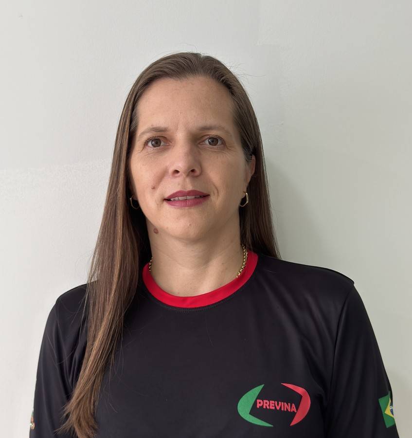 Left or right monique renata andrade