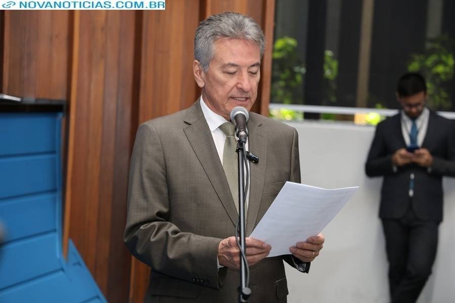 Left or right sem t tulo